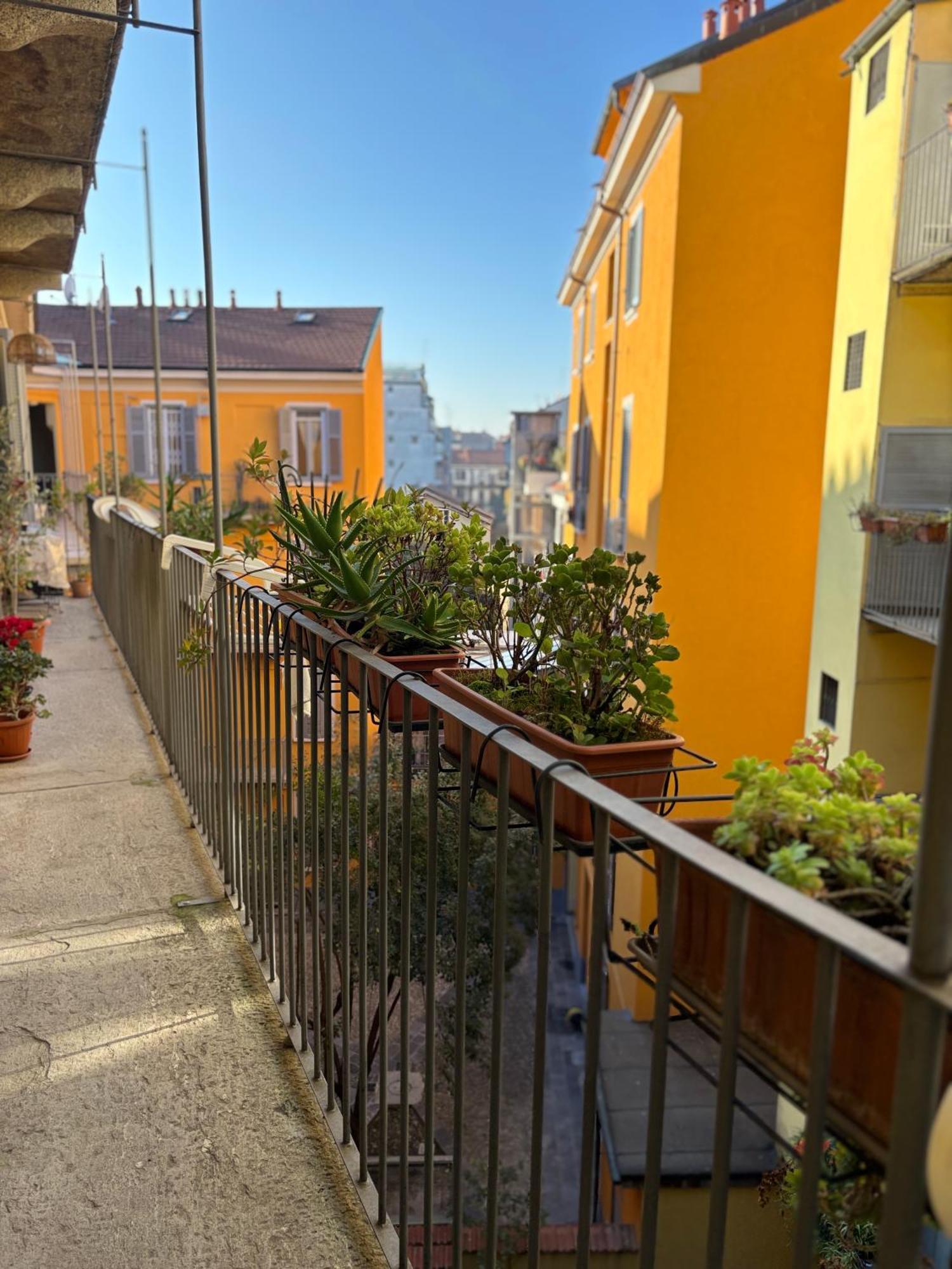 La Vecchia Milano-Les Nubles Vannucci - Il Ballatoio E Il Cortile Екстериор снимка