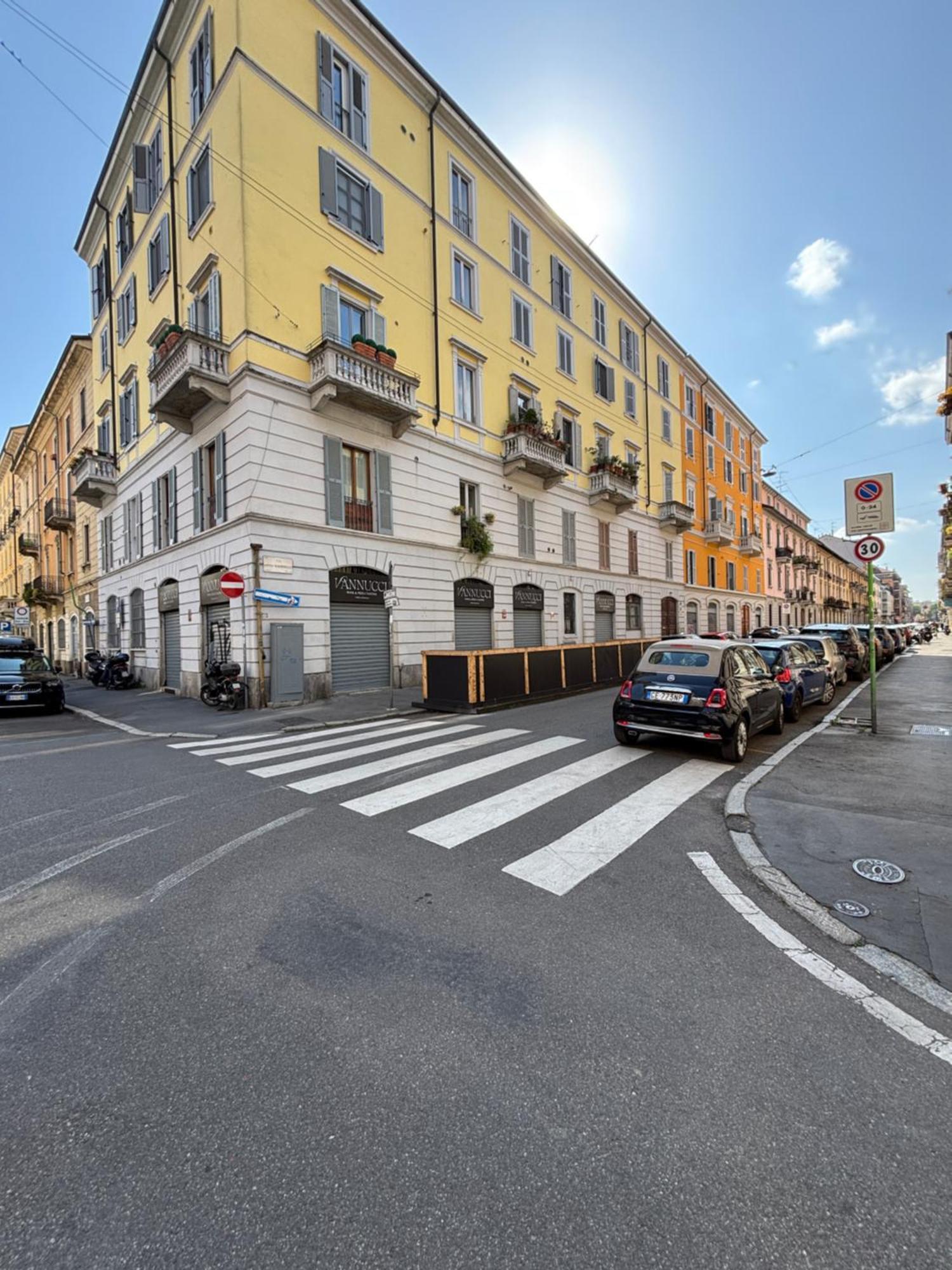 La Vecchia Milano-Les Nubles Vannucci - Il Ballatoio E Il Cortile Екстериор снимка